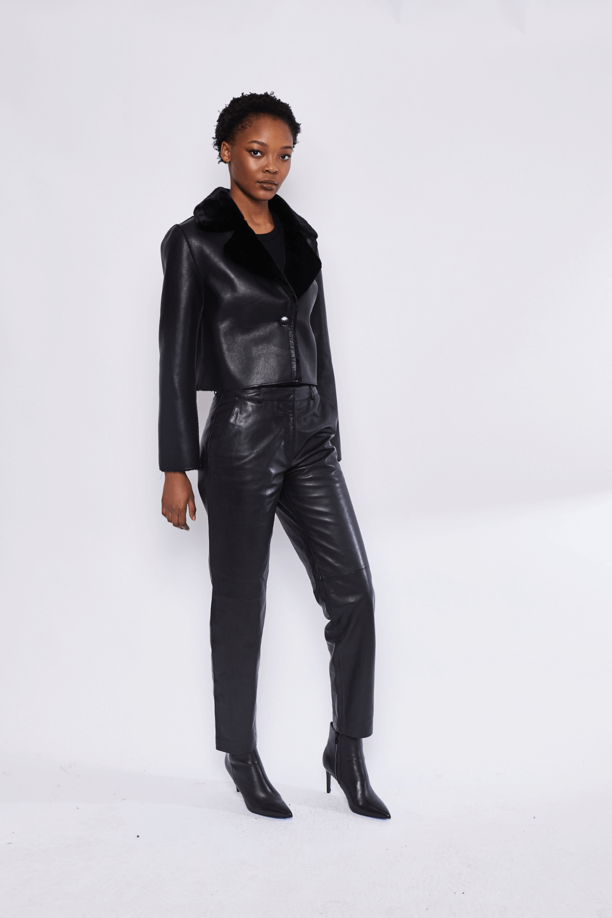 FAUX FUR CROPPED SHEARLING BLACK