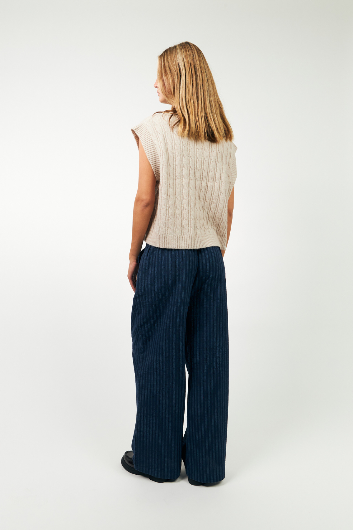 FINN VEST BEIGE