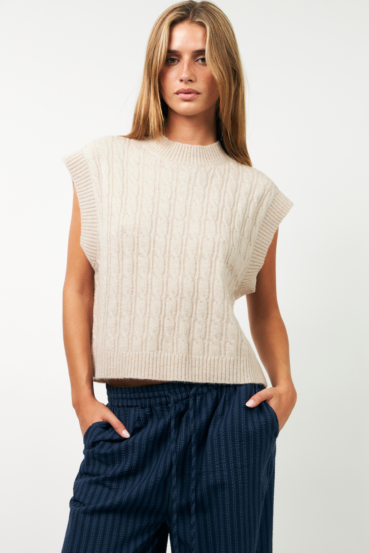 FINN VEST BEIGE