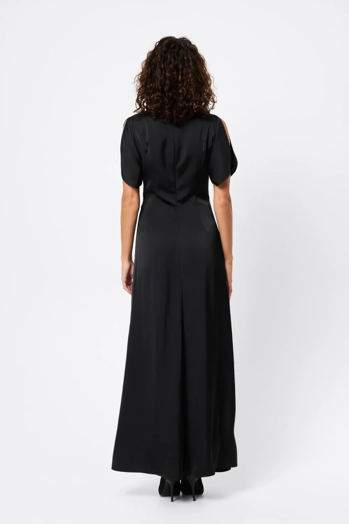 FORGIVE & FORGET MAXI DRESS BLACK