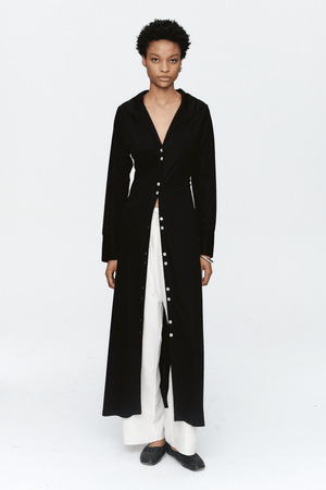 FOUNDATIONS DRESS BLACK