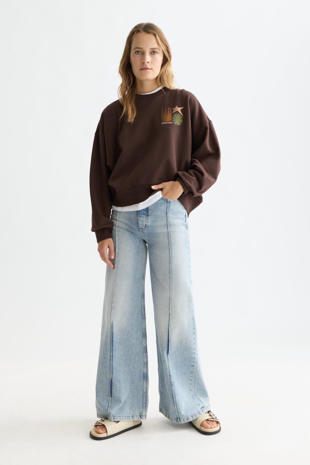 FRONT BACK ARTWORK OVERSIZED FIT SWEATER HOT FUDGE