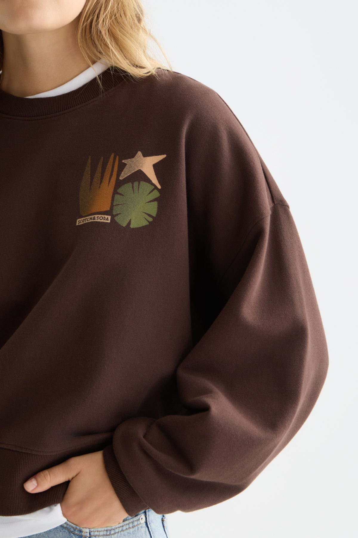 FRONT BACK ARTWORK OVERSIZED FIT SWEATER HOT FUDGE