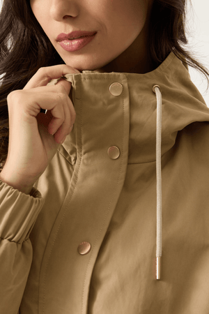 LADIES OUTDOOR JACKET SANDY TAN
