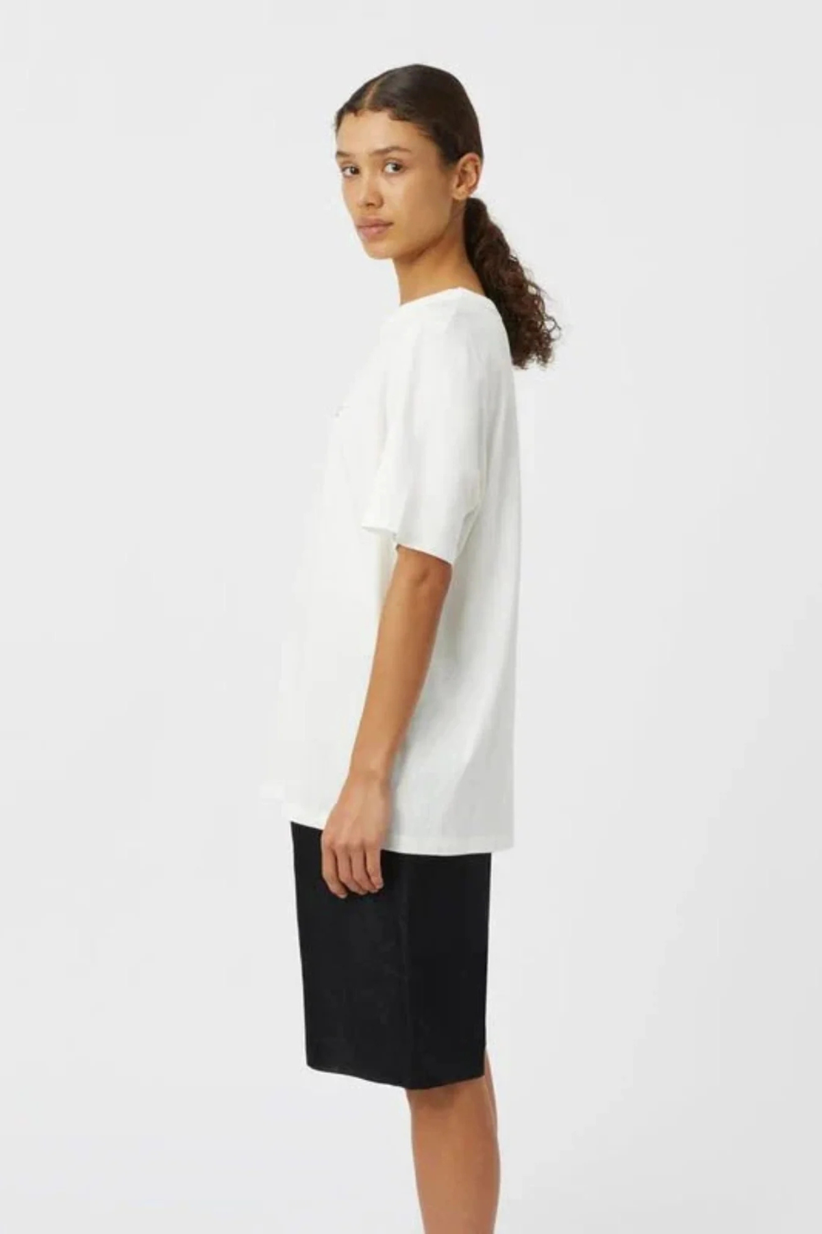 GRAYSON TEE SOFT WHITE/BLACK