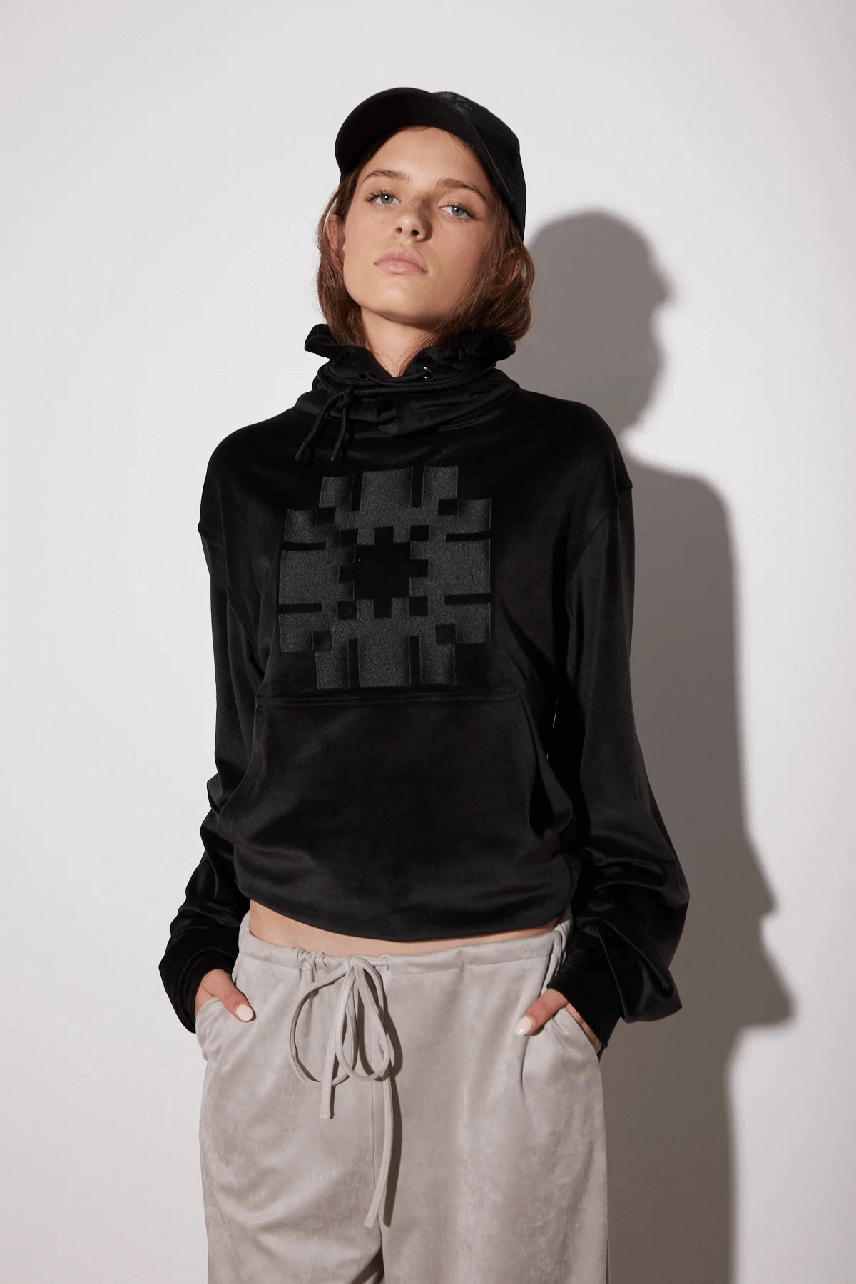 HOODY MONOGRAM BLACK