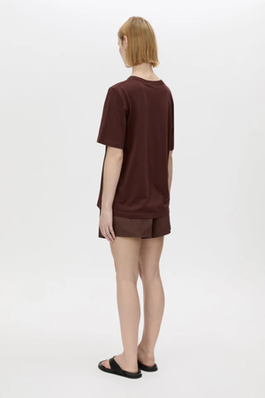 JANICE LOGO TEE CHOCOLATE