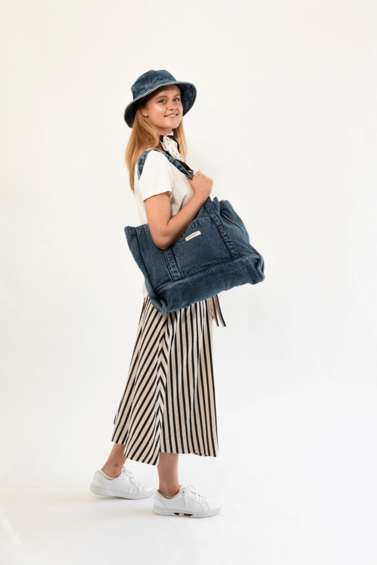 JUNIPER SHOPPER BAG WASHED DENIM
