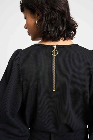 TOP KAE BLACK