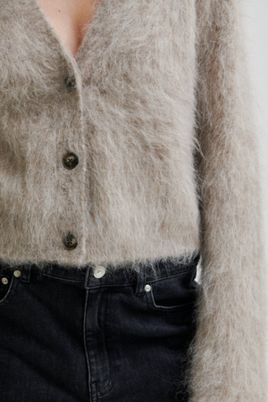 KARLA FLUFFY CARDIGAN PUMICE STONE