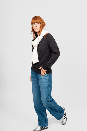 KATE CREW NECK CARDI CHOCOLATE