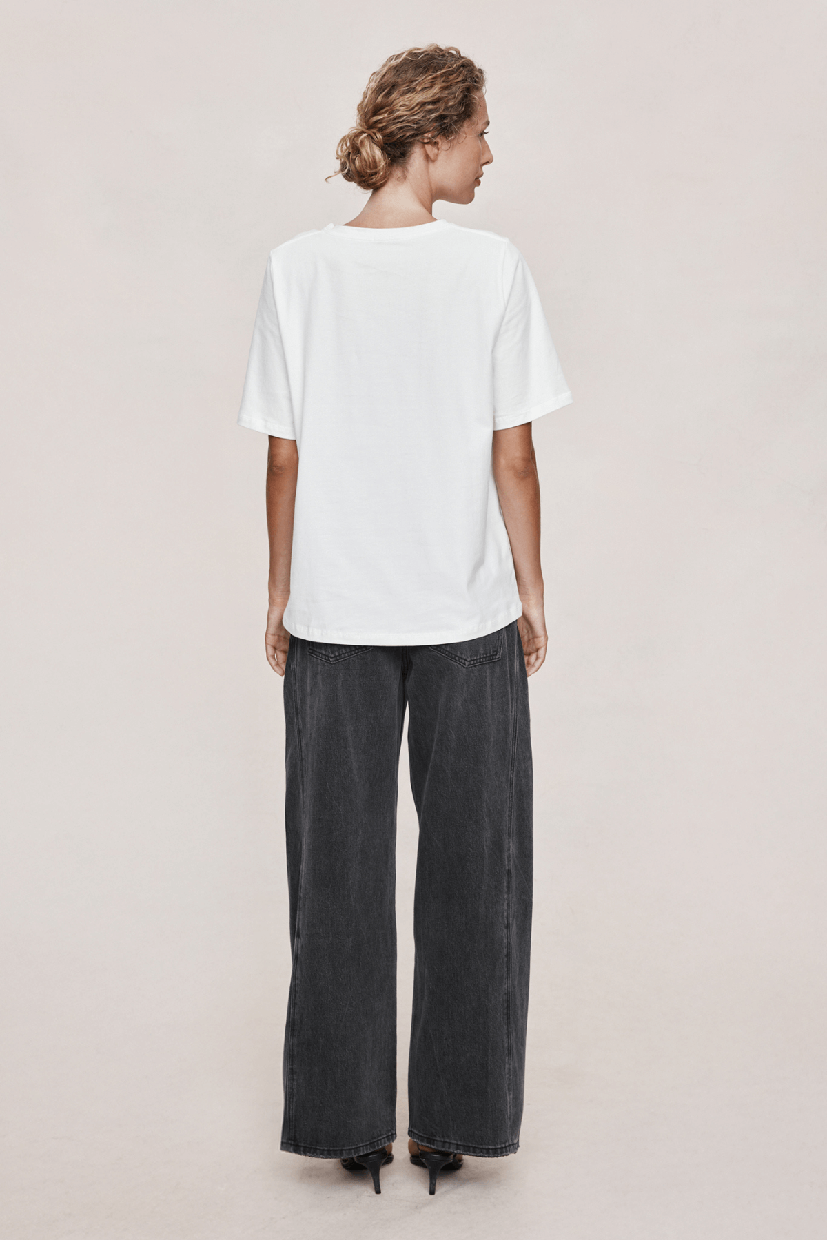 KENNA EMBROIDERED TEE WHITE