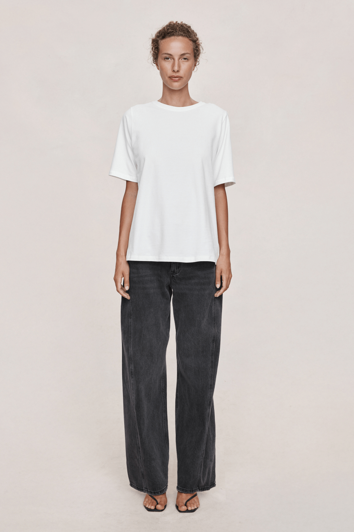 KENNA EMBROIDERED TEE WHITE