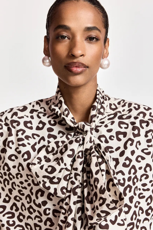 KHALEESI PUSSY BOW TIE SHIRT BROWN/CREAM
