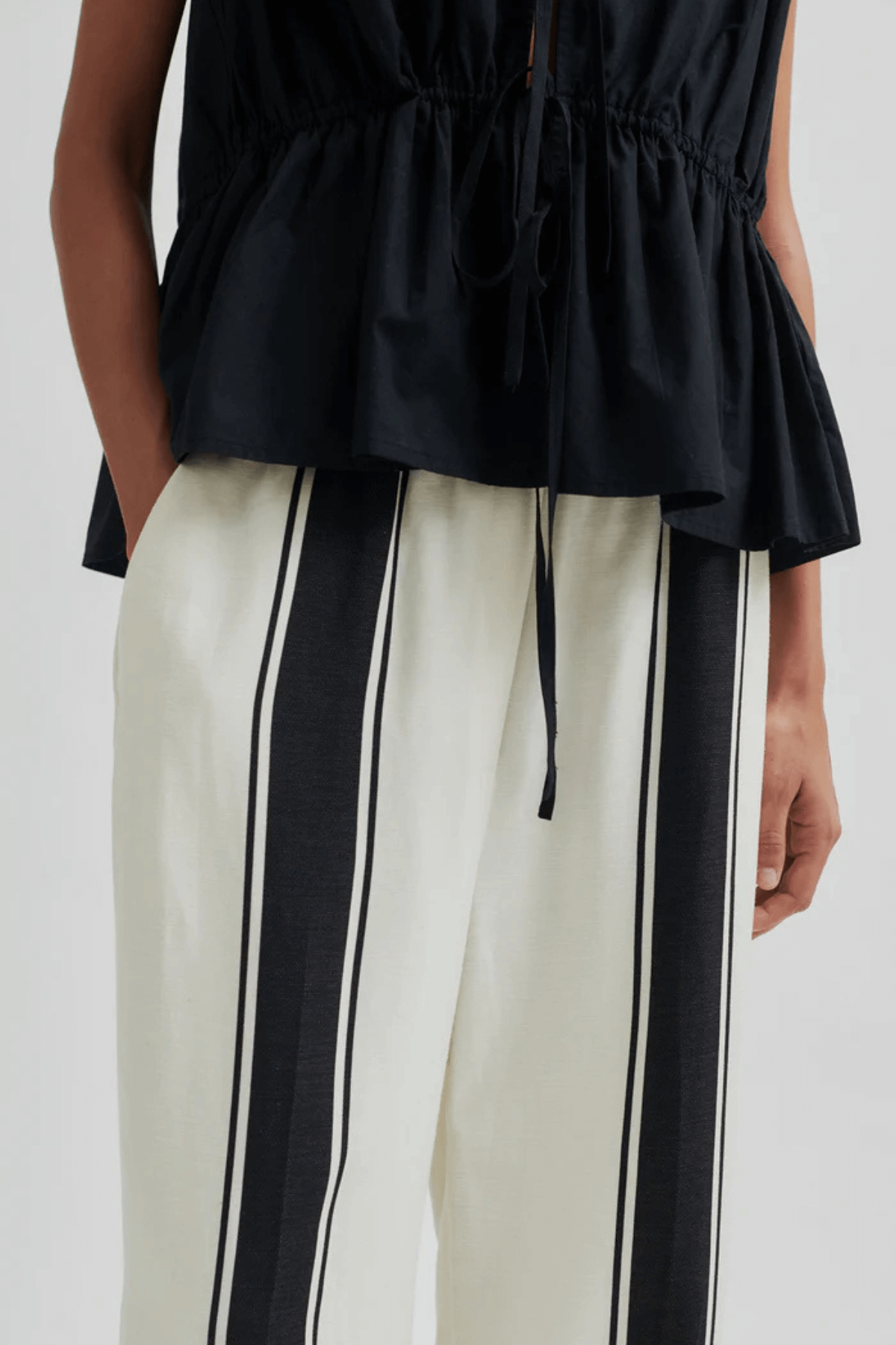 LIE BLOCK STRIPE PANT WHITE