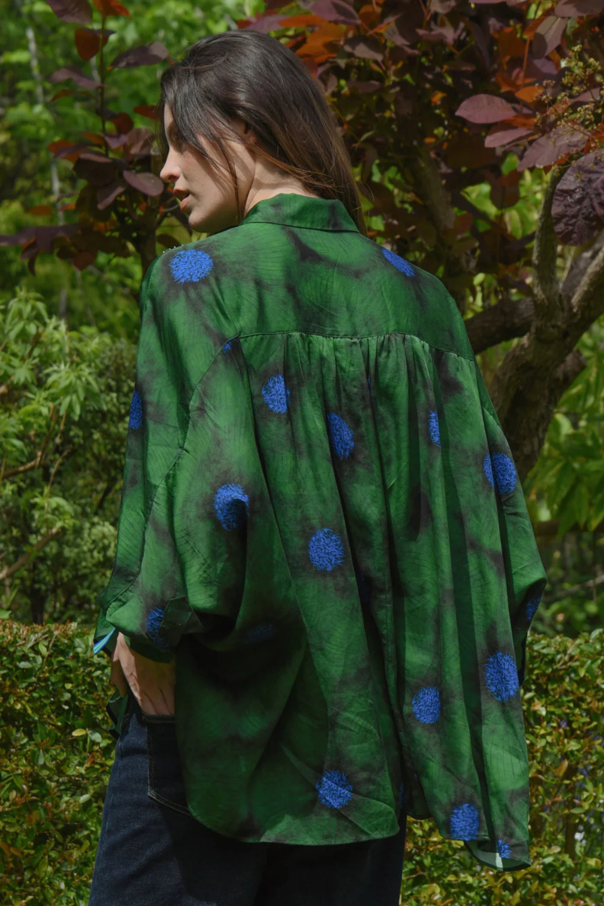 LIVING THE DREAM SHIRT GREEN FLORAL