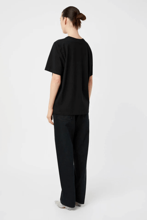 LYRA LOGO TEE BLACK