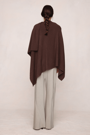 MATILDA PONCHO CAROB