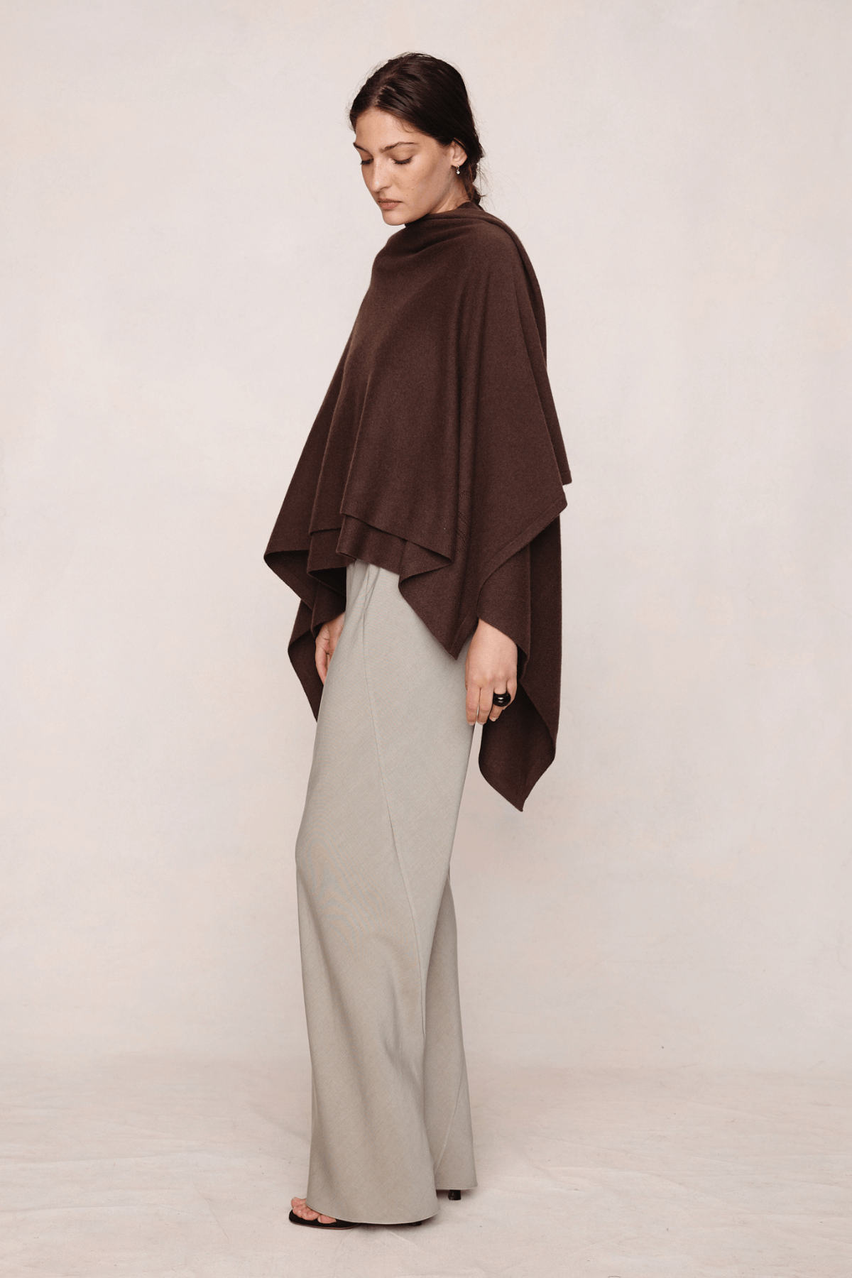 MATILDA PONCHO CAROB