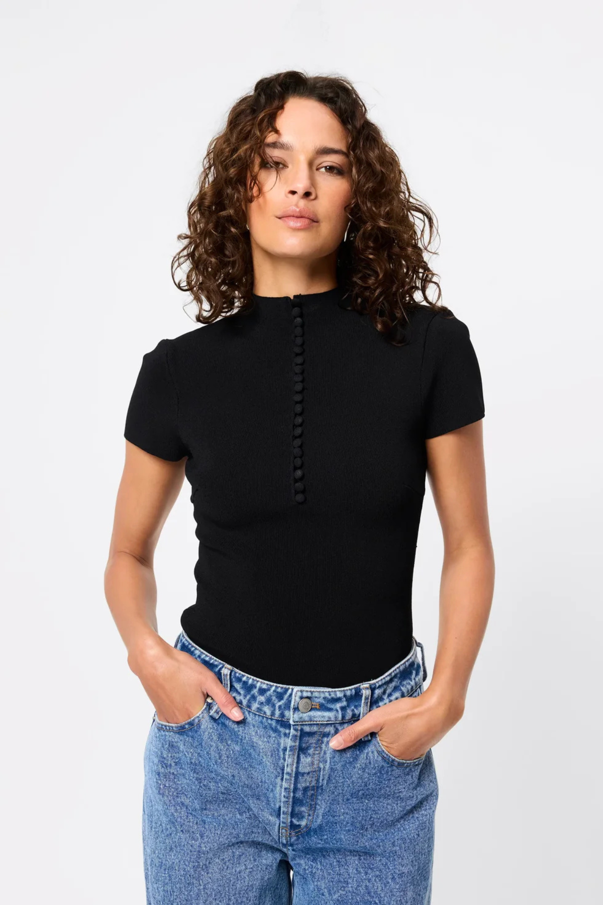 MAYFAIR SHORT SLEEVE TOP BLACK