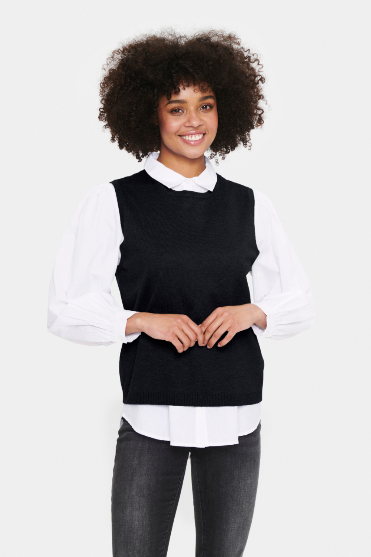 MILA VEST BLACK