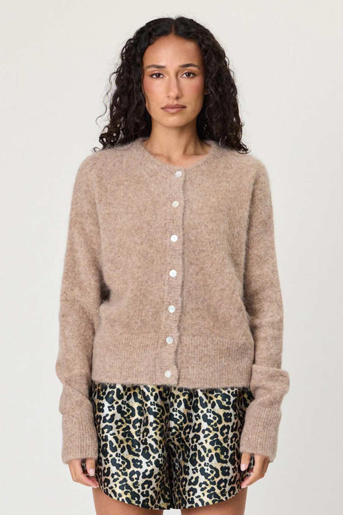 MORGAN CARDI LATTE