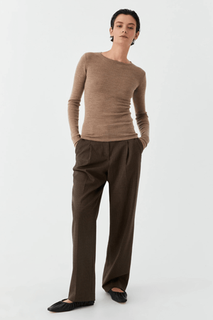 MORRI MERINO RIB ROUND NECK COFFEE