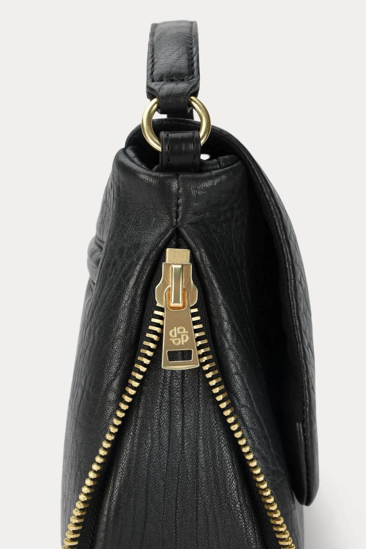 MR CAIMAN BLACK BULLE