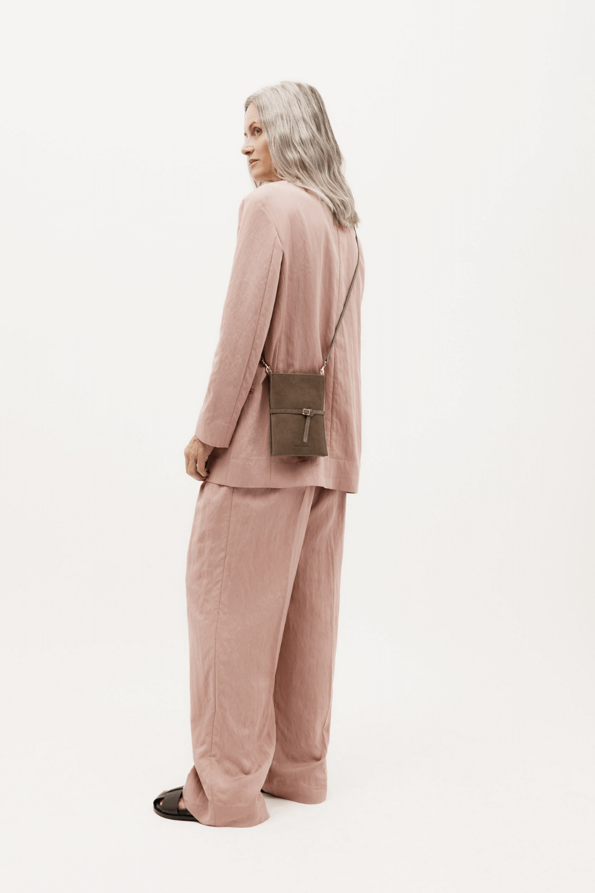 MR PENNY POUCHETTE DONKEY SUEDE
