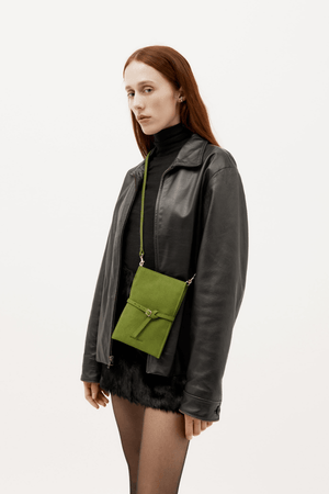 MR PENNY POUCHETTE FROG SUEDE