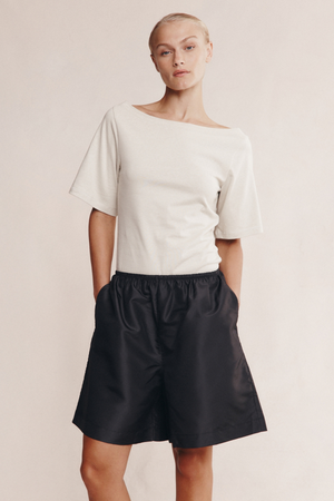 NARA SHORT BLACK