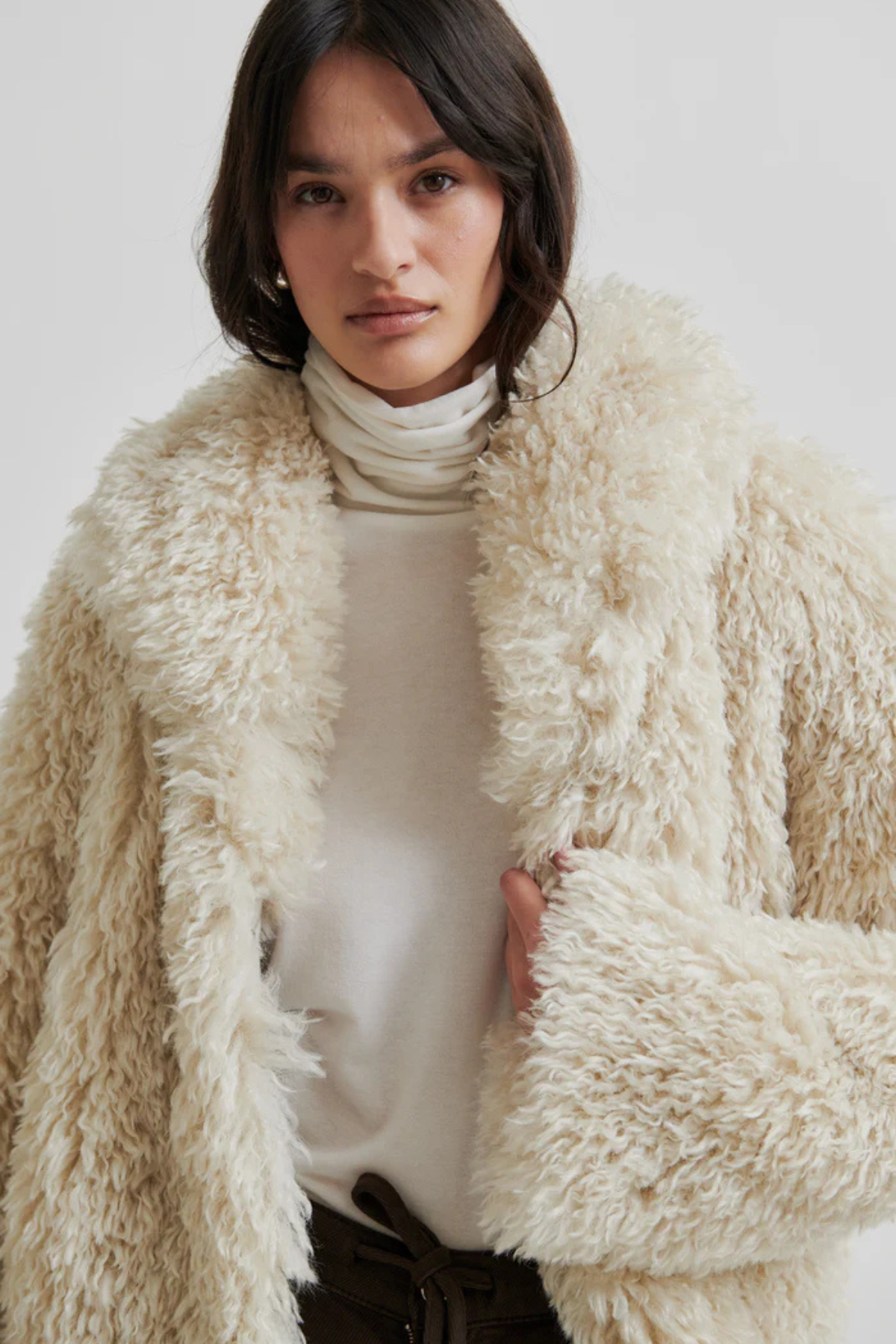 OPHIE FLUFFY JACKET TOFU