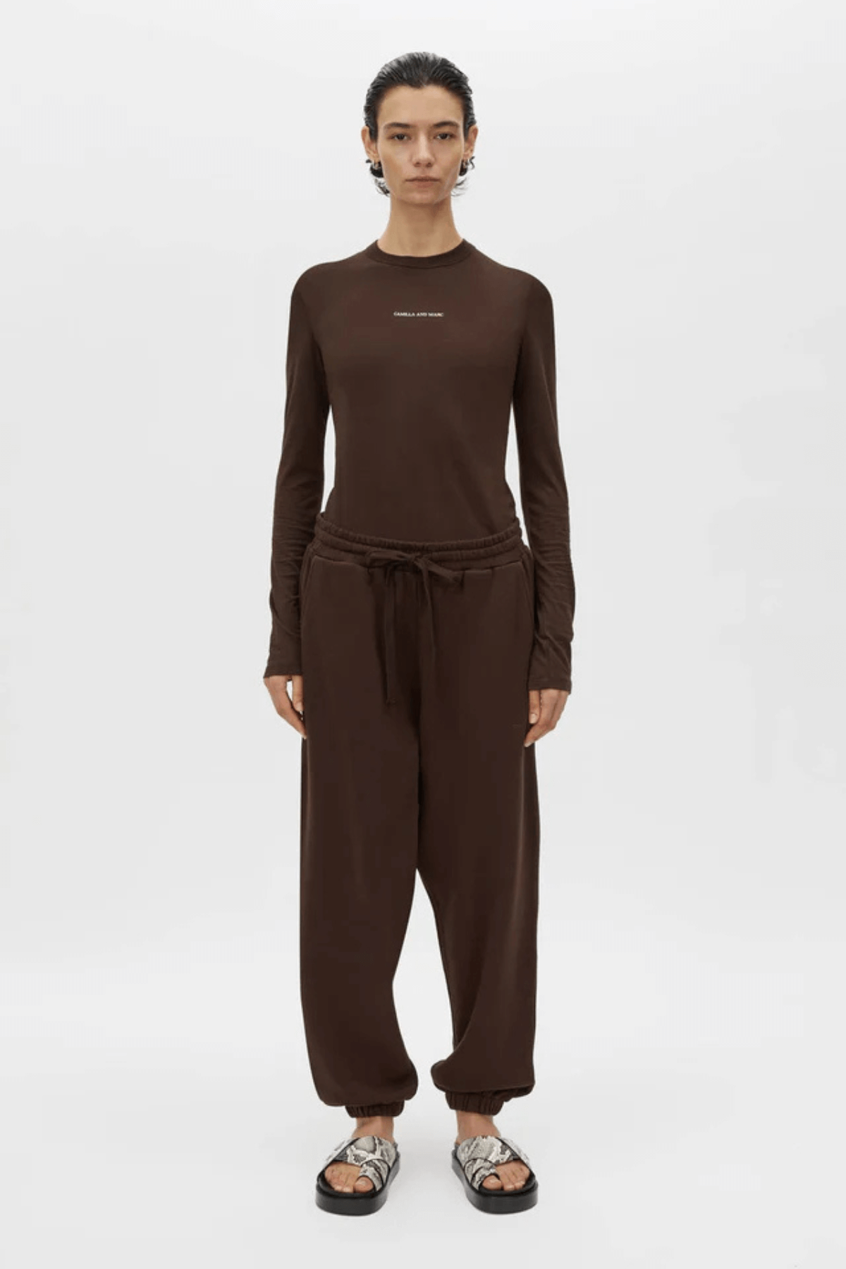 PARK LONG SLEEVE LOGO TOP BITTER CHOCOLATE