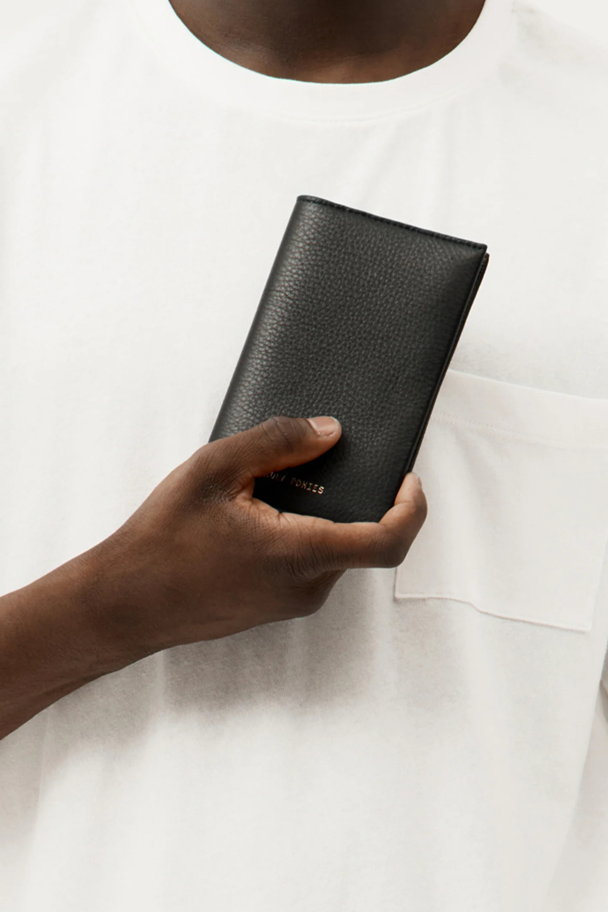 PASSPORT WALLET BLACK