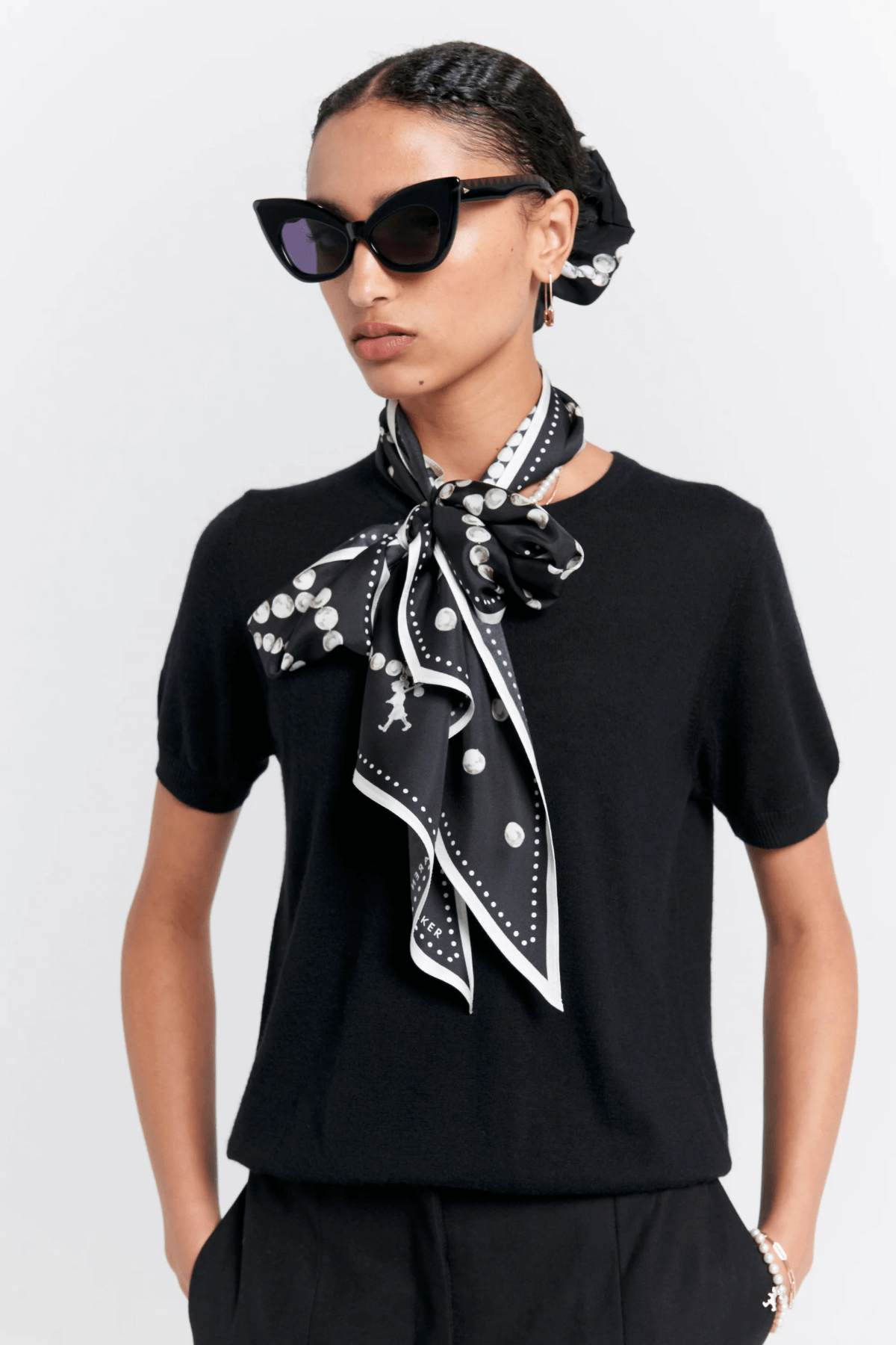 RUNAWAY PEARLS SASH SCARF BLACK