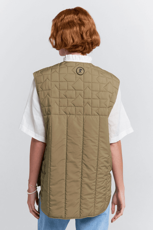 QUILTED VOYAGER VEST HERB GREEN