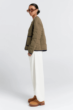 QUILTED DRIFT JACKET KHAKI/NAVY