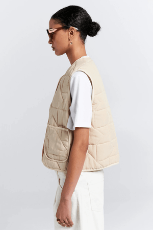 QUILTED DRIFT VEST NATURAL