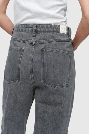 RELAXED CURVE JEANS STONE