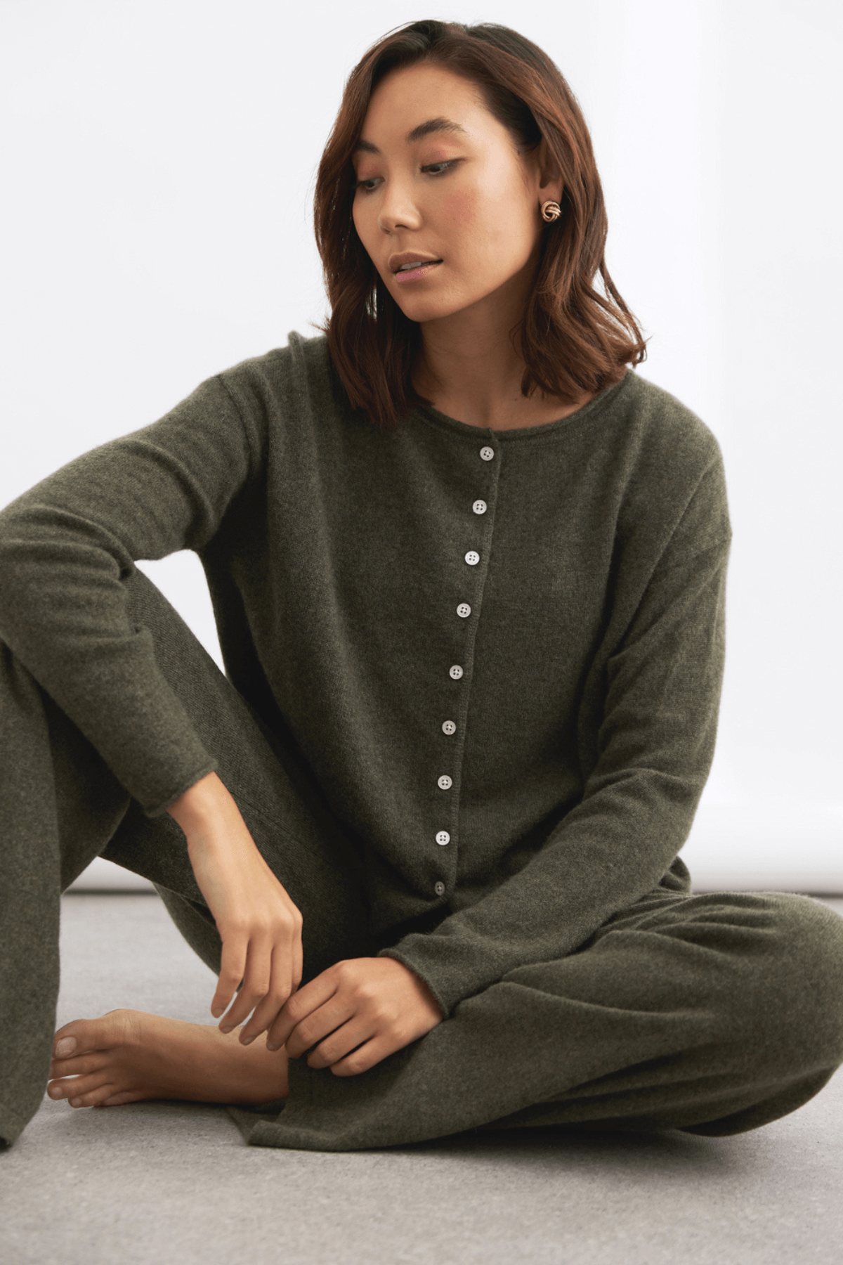 REVERSIBLE BUTTON CARDI MILITARY
