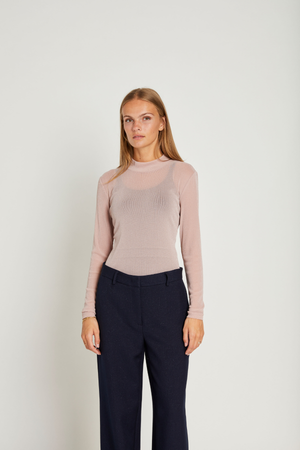 ROLL NECK BLOUSE PUDDER