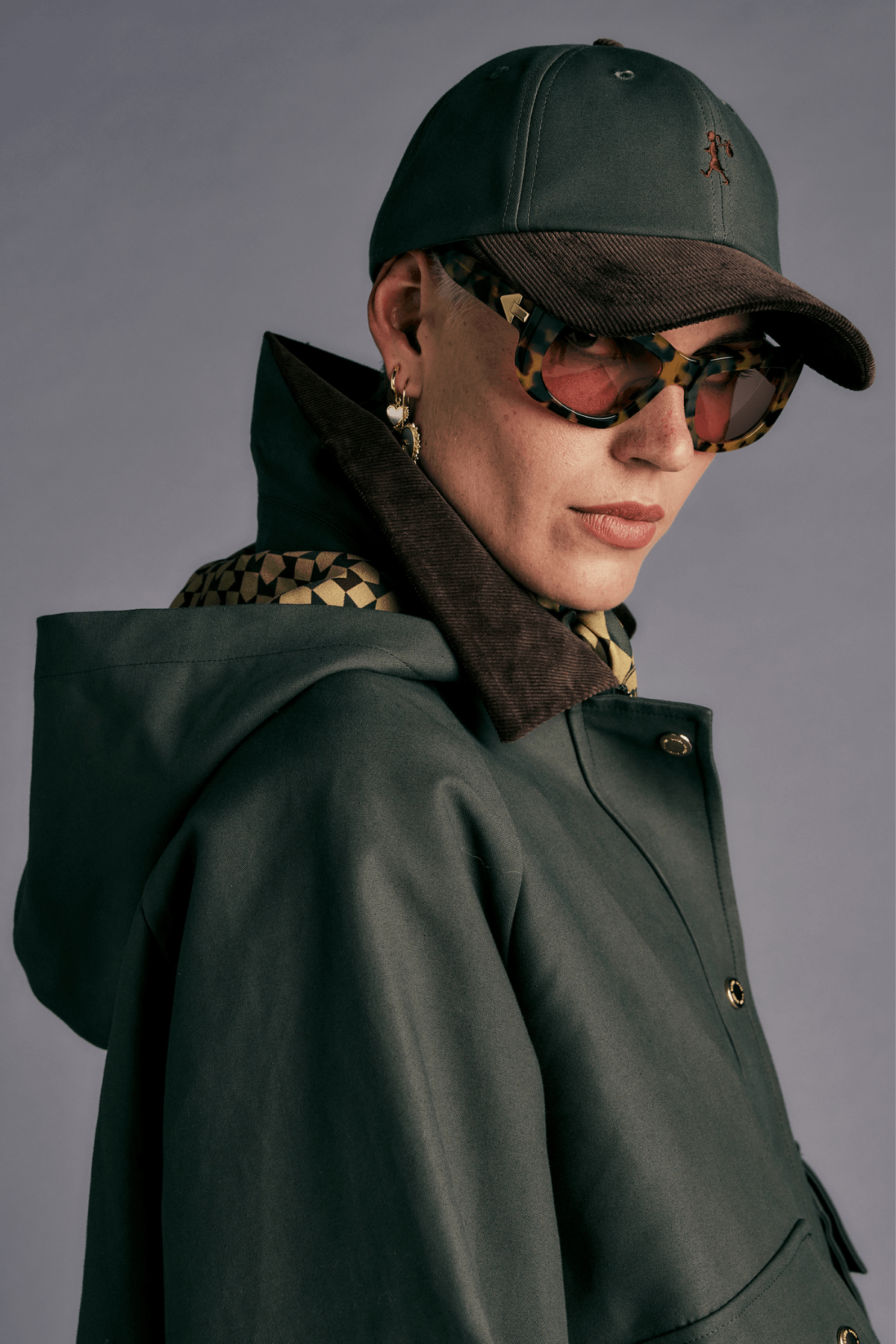 RUNAWAY GIRL CLASSIC CAP OLIVE