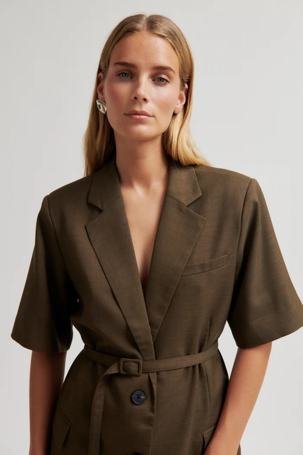 SHARO SHORT SLEEVE BLAZER CANTEEN