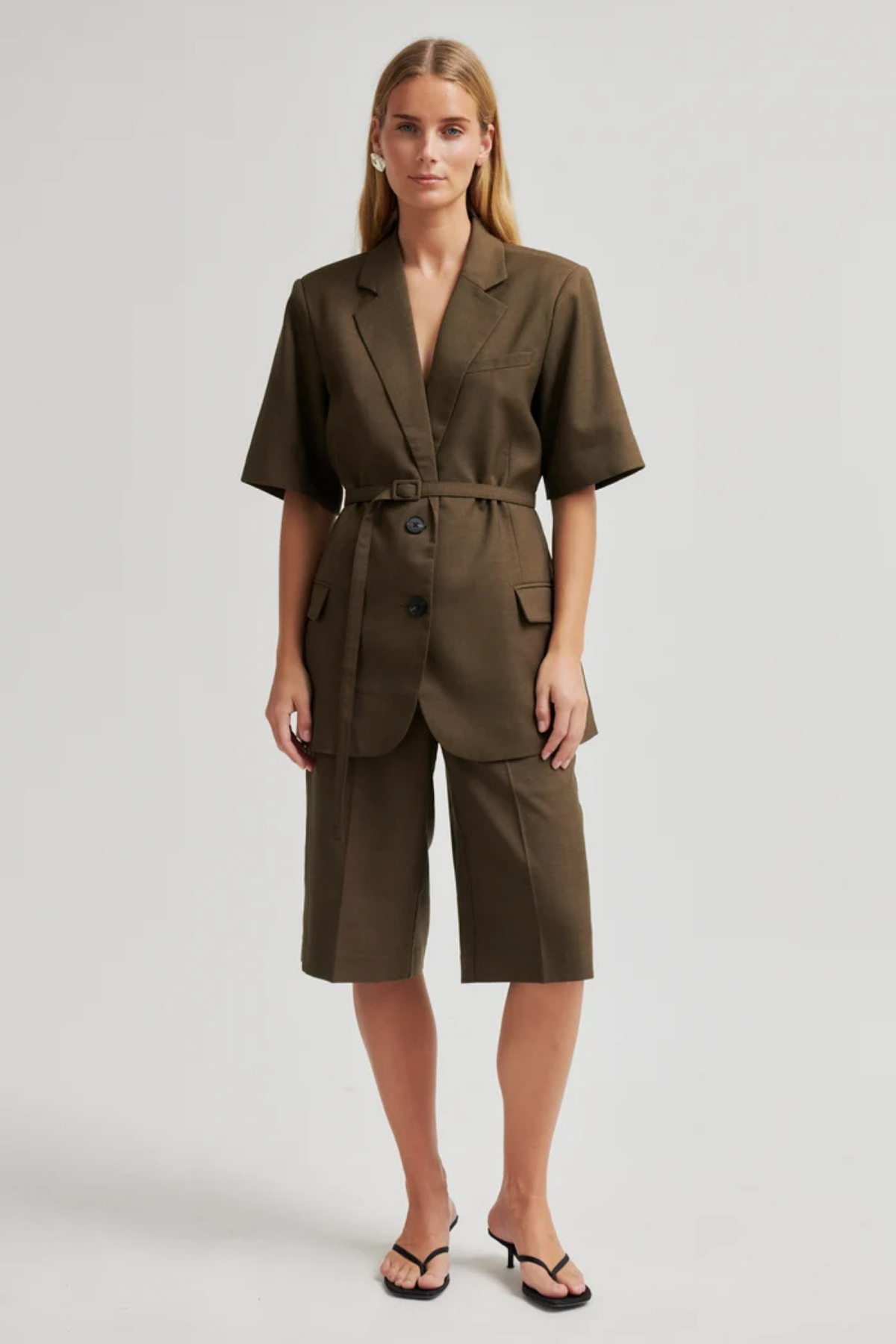 SHARO SHORT SLEEVE BLAZER CANTEEN