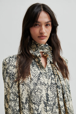 SNEAKY PYTHON PRINT SHIRT