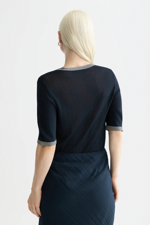 STRIPE TRIM SHORT SLEEVE PULLOVER CARBON