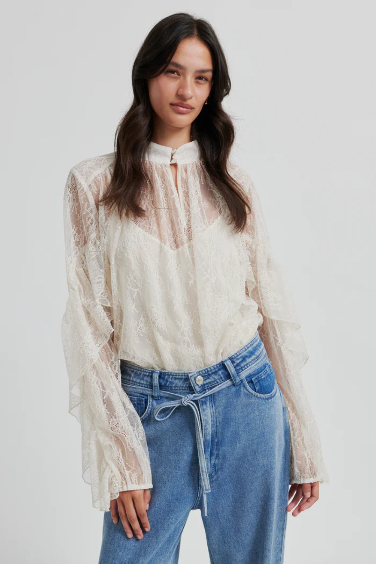 SYBELL LACE BLOUSE SOFT BEIGE