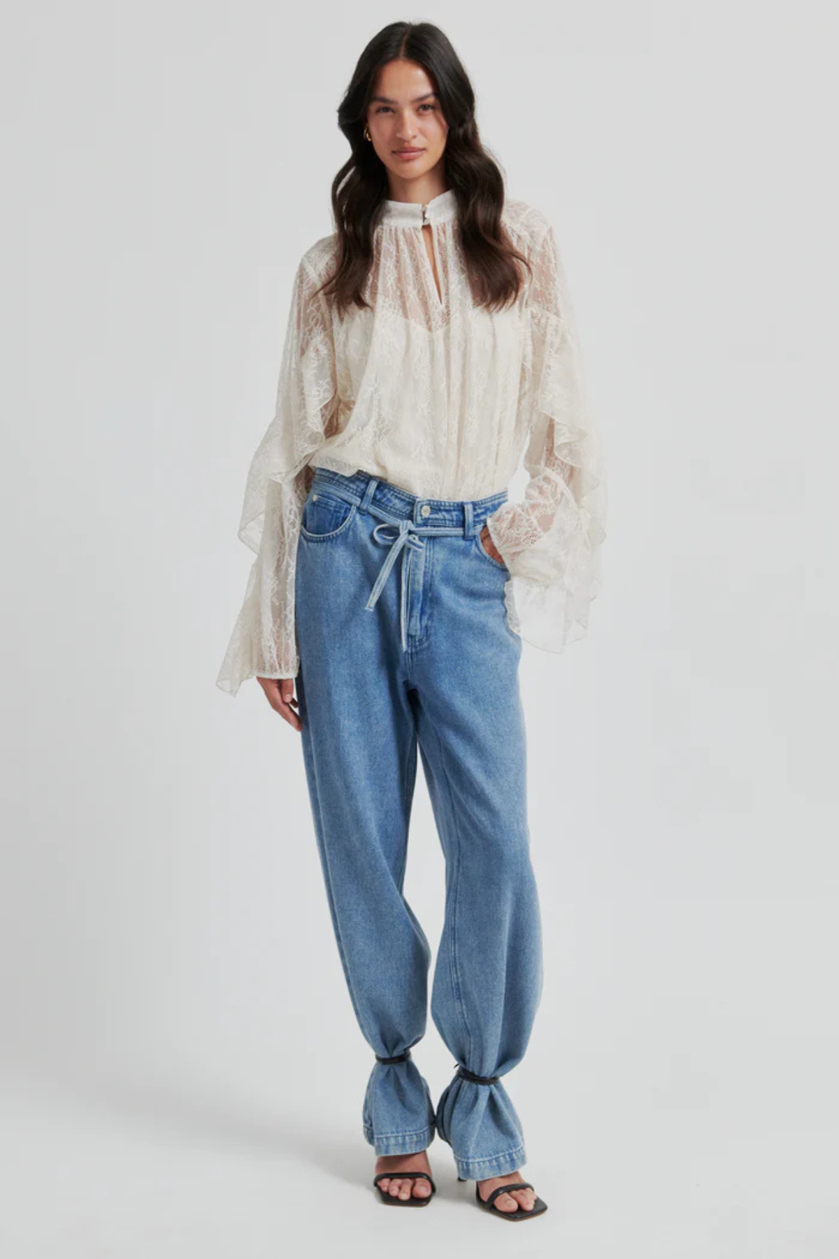SYBELL LACE BLOUSE SOFT BEIGE