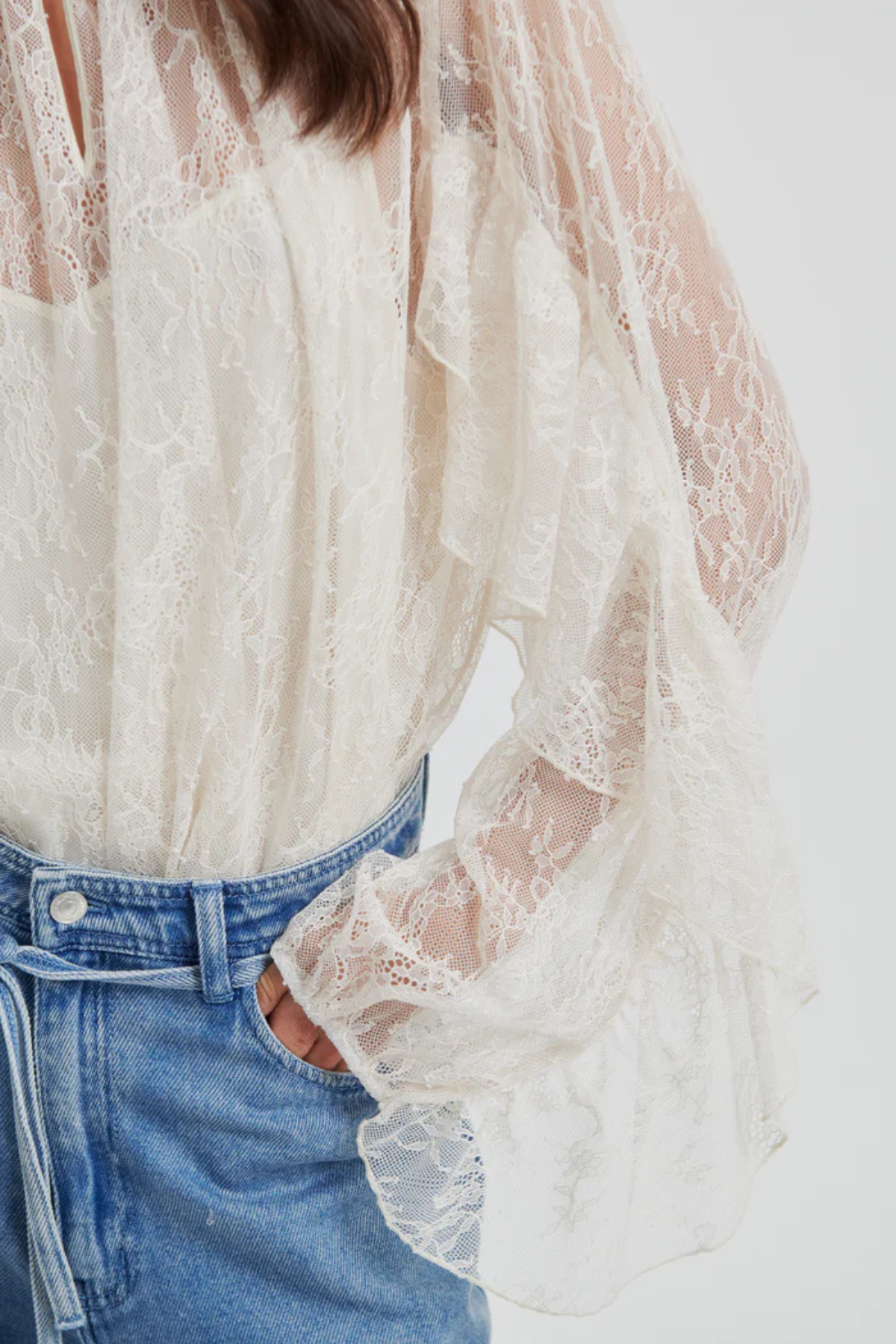 SYBELL LACE BLOUSE SOFT BEIGE
