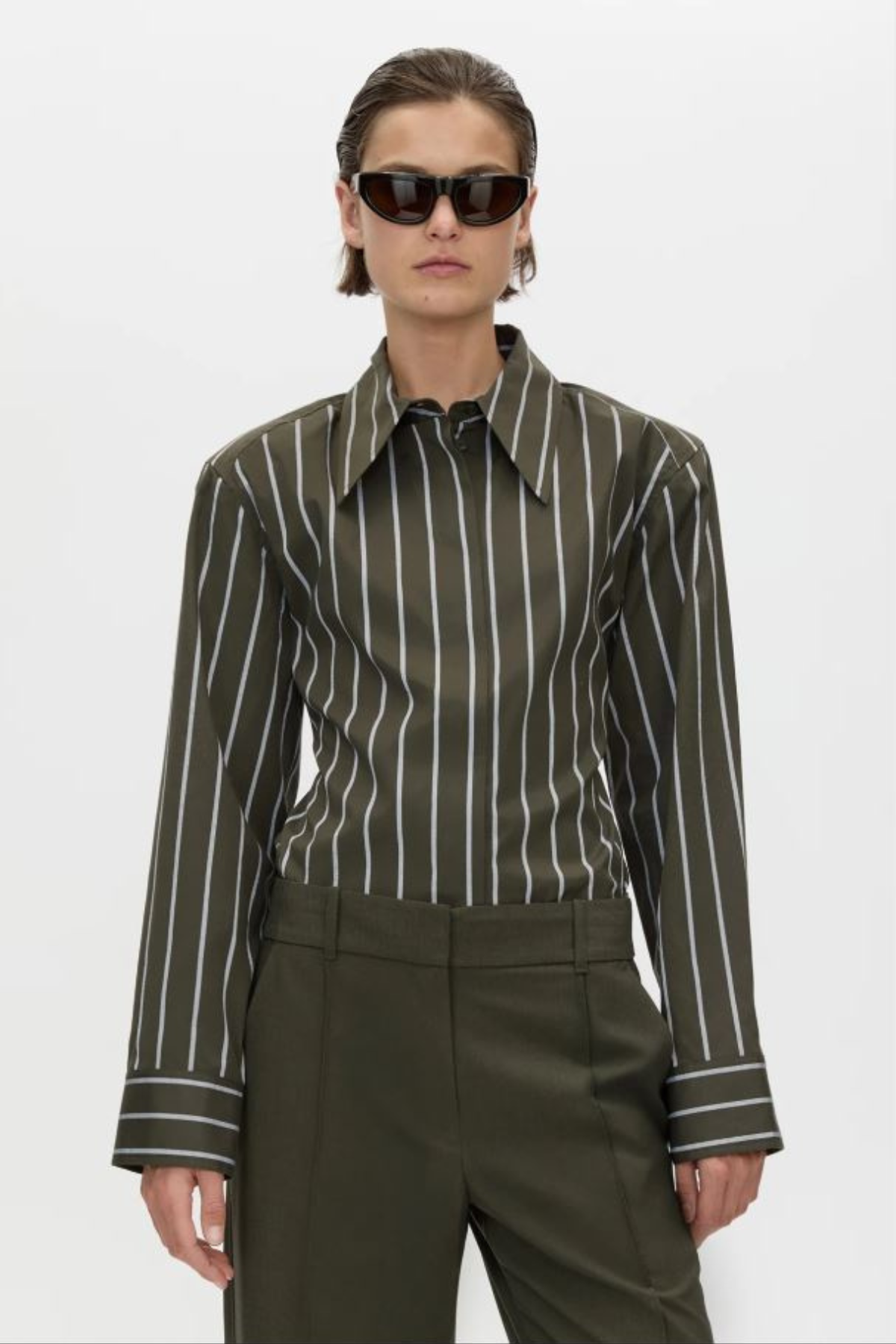 TARN FITTED STRIPE SHIRT DARK EMERALD